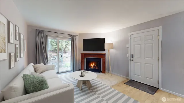 $1,500 | 2609 South 272nd Street, Unit 33, Kent, WA 98032