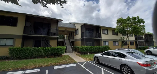 $1,950 | 522 Trace Circle, Unit 203, Deerfield Beach, FL 33441