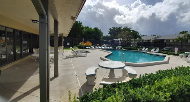 $1,950 | 522 Trace Circle, Unit 203, Deerfield Beach, FL 33441