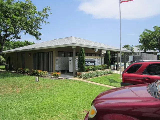 $1,950 | 522 Trace Circle, Unit 203, Deerfield Beach, FL 33441