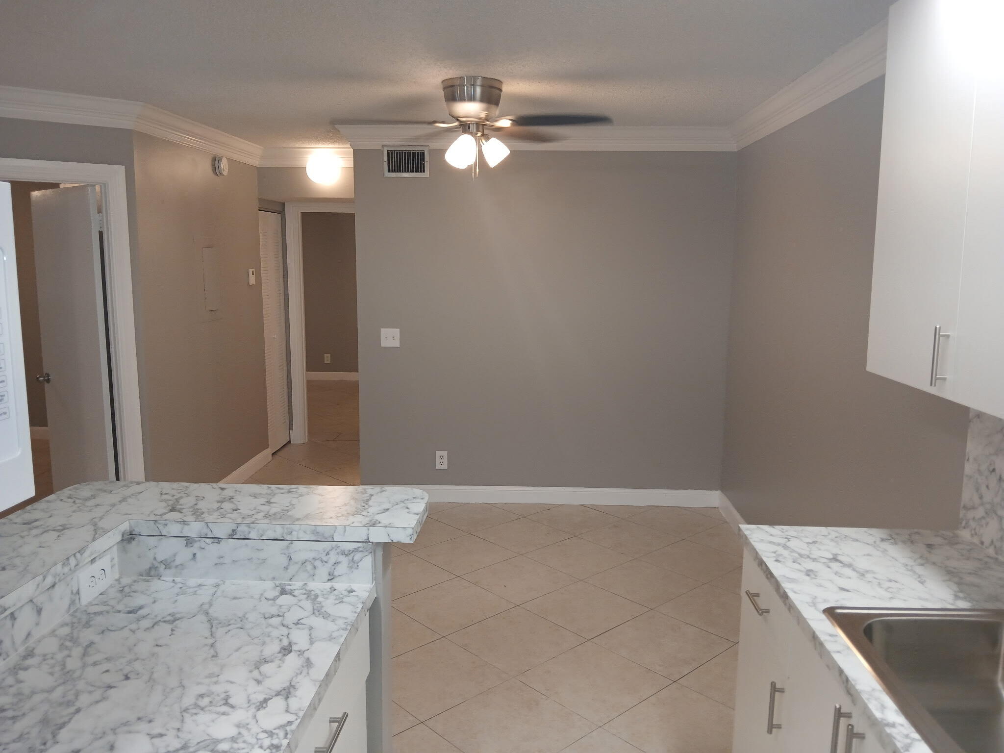 522 Trace Circle, Unit 203 Deerfield Beach, FL 33441 - Photo 4 of 35 6953504369768818149