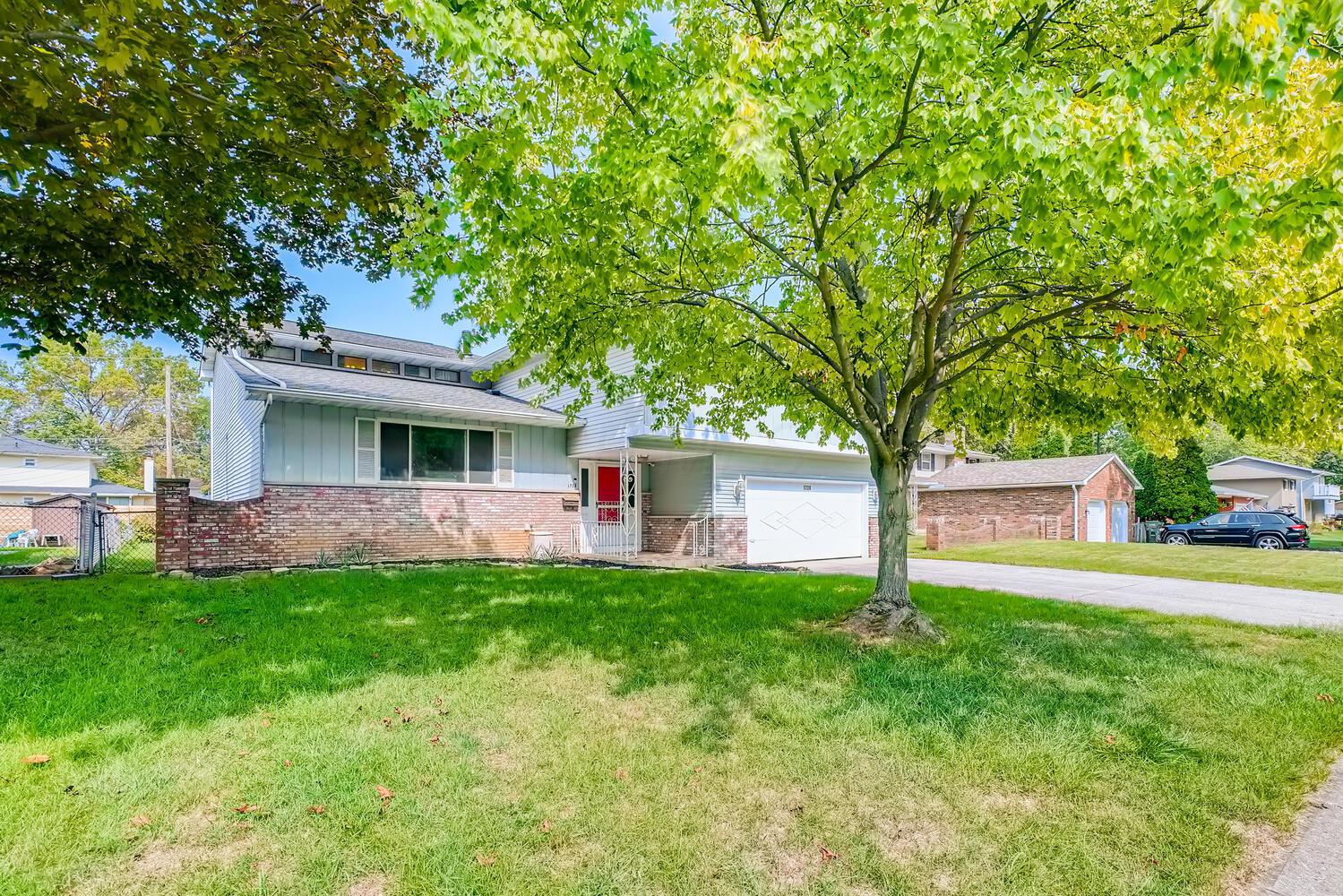1724 Norma Road Columbus, OH 43229 - Photo 2 of 25 Gallery Image 2