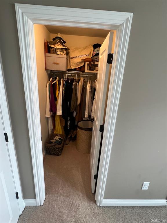 935 Barclay Circle Rochester Hills, MI 48307 - Photo 23 of 31
