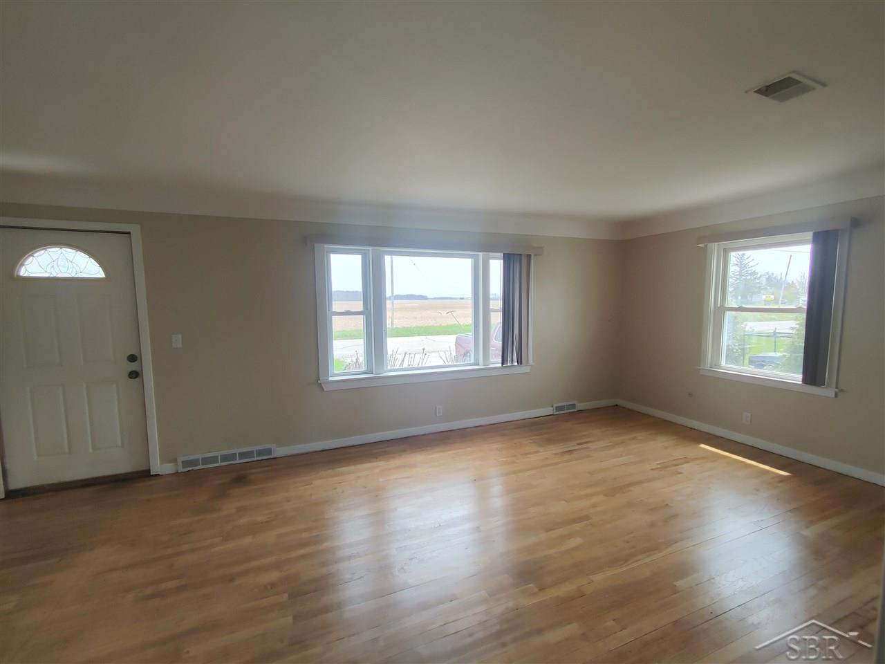 3510 Tressla Road Reese, MI 48757 - Photo 7 of 36 50073168-6.JPG