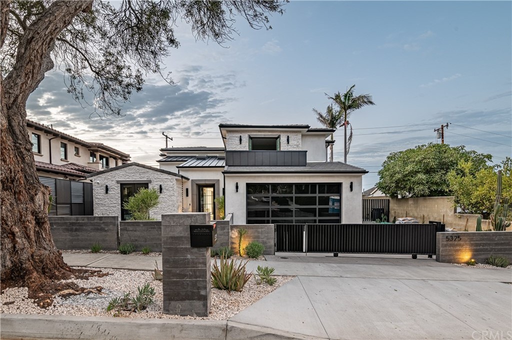 5325 Bayridge Road Rancho Palos Verdes, CA 90275 - Photo 2 of 10 front view of a house with a street