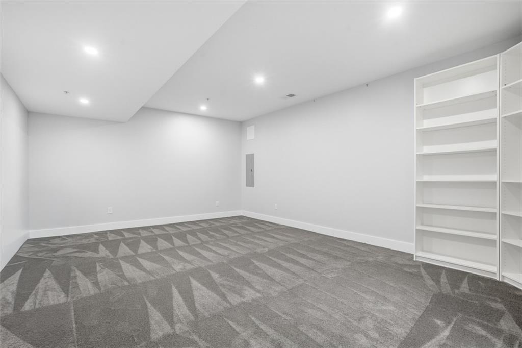 2339 Old Greentree Road Carnegie, PA 15106 - Photo 23 of 48 a view of an empty room