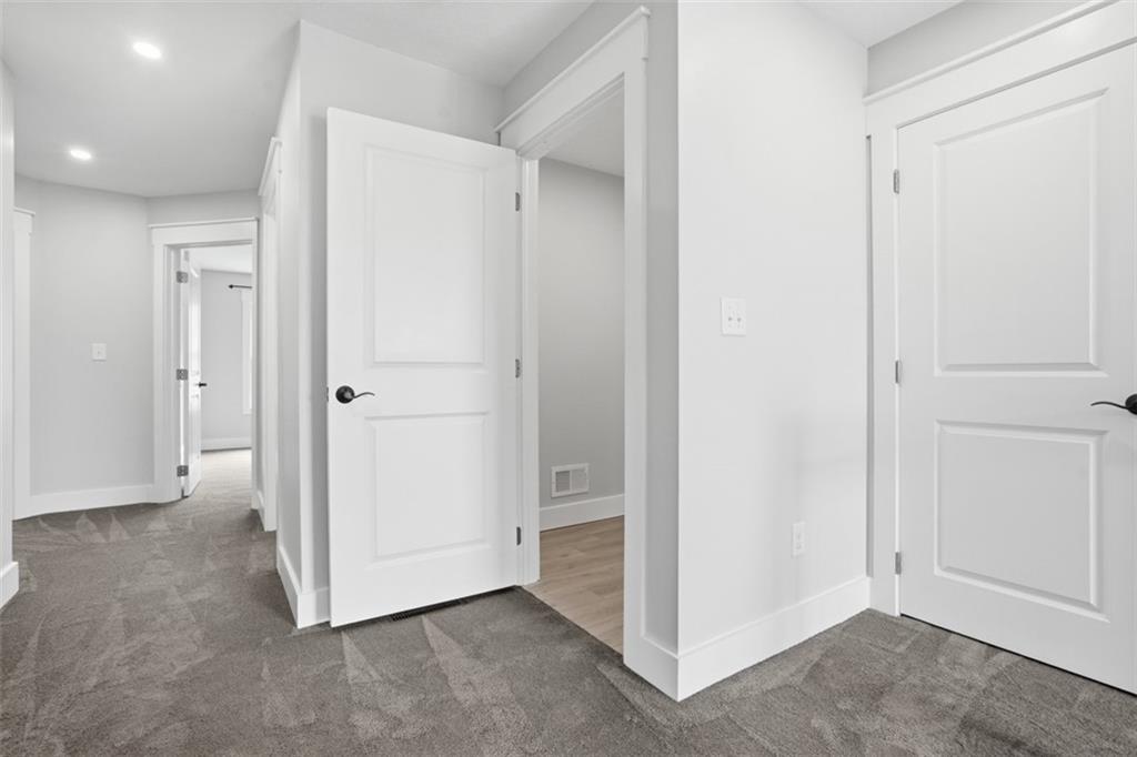 2339 Old Greentree Road Carnegie, PA 15106 - Photo 28 of 48