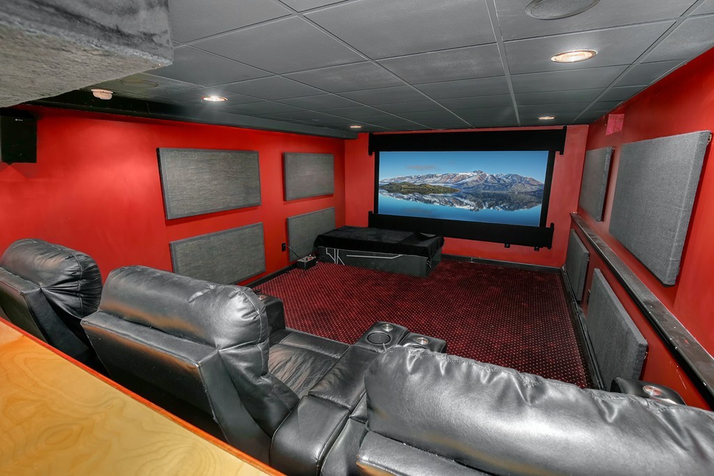 3 Jennifer Road Lowell, MA 01854 - Photo 21 of 25 a room with furniture projector and screen