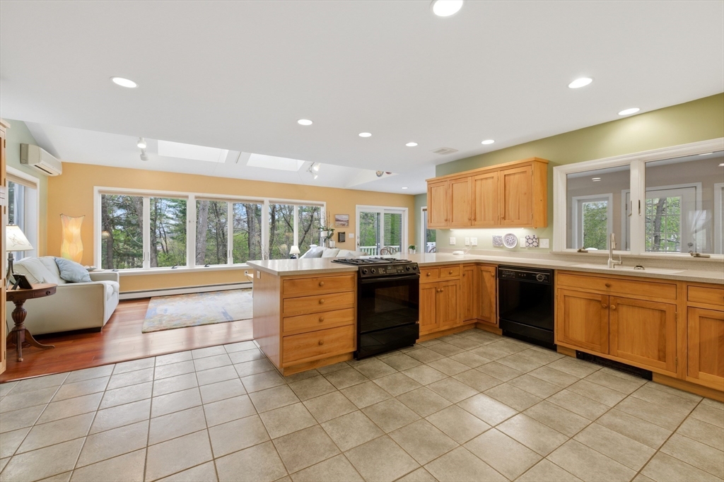 9 Woodcliffe Road Lexington, MA 02421 - Photo 10 of 39