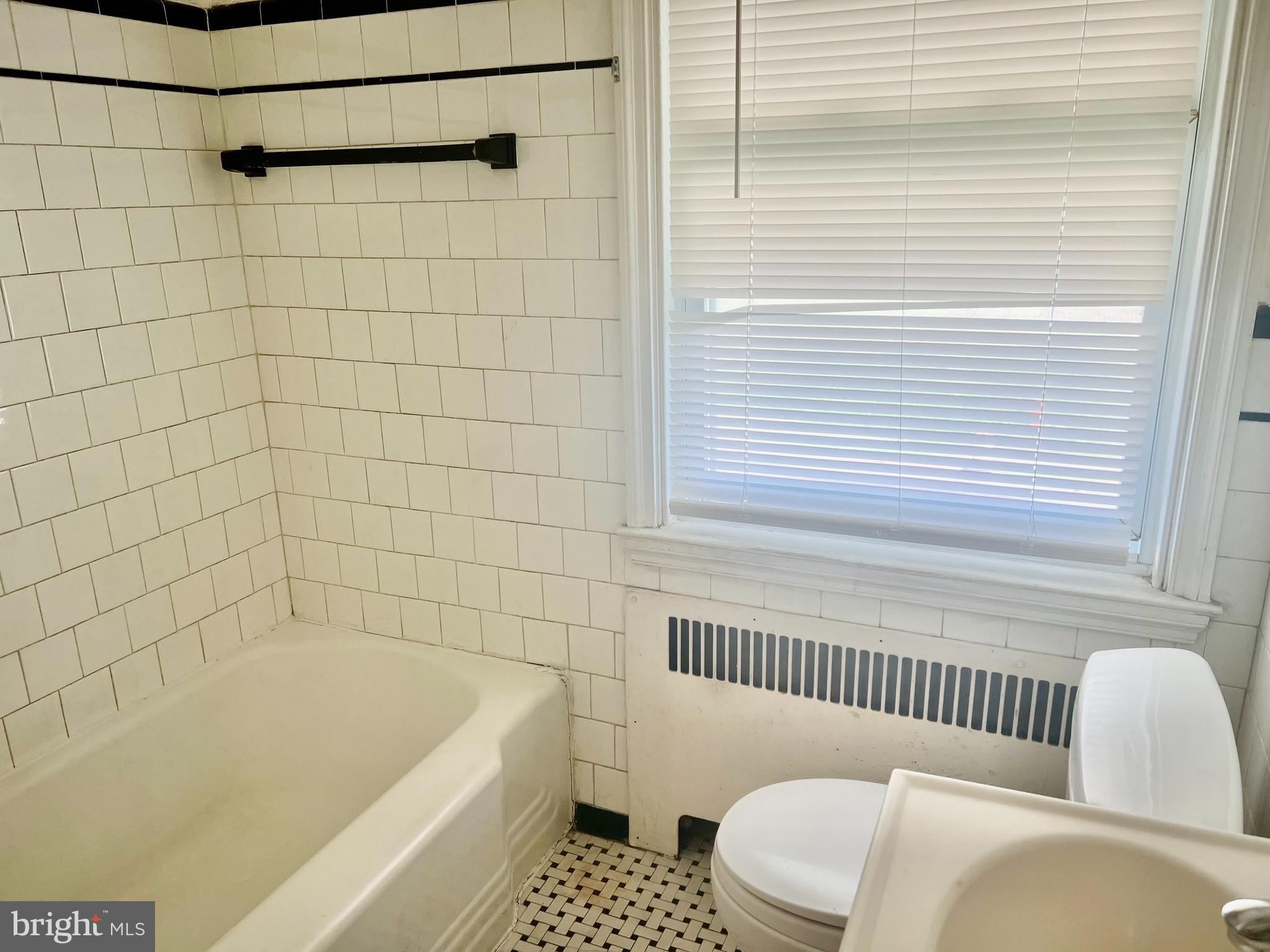 1643 Argonne Drive Baltimore, MD 21218 - Photo 8 of 15