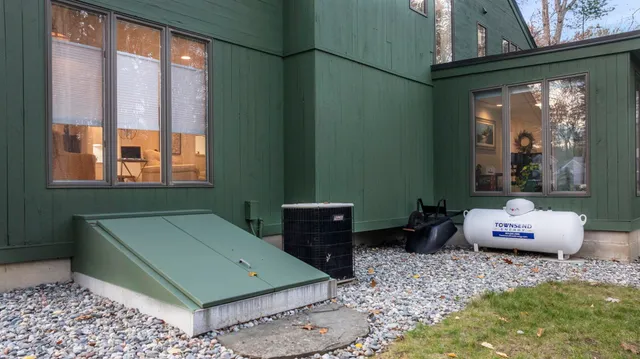 $1,639,900 | 45 F W Hartford Drive, Portsmouth, NH 03801