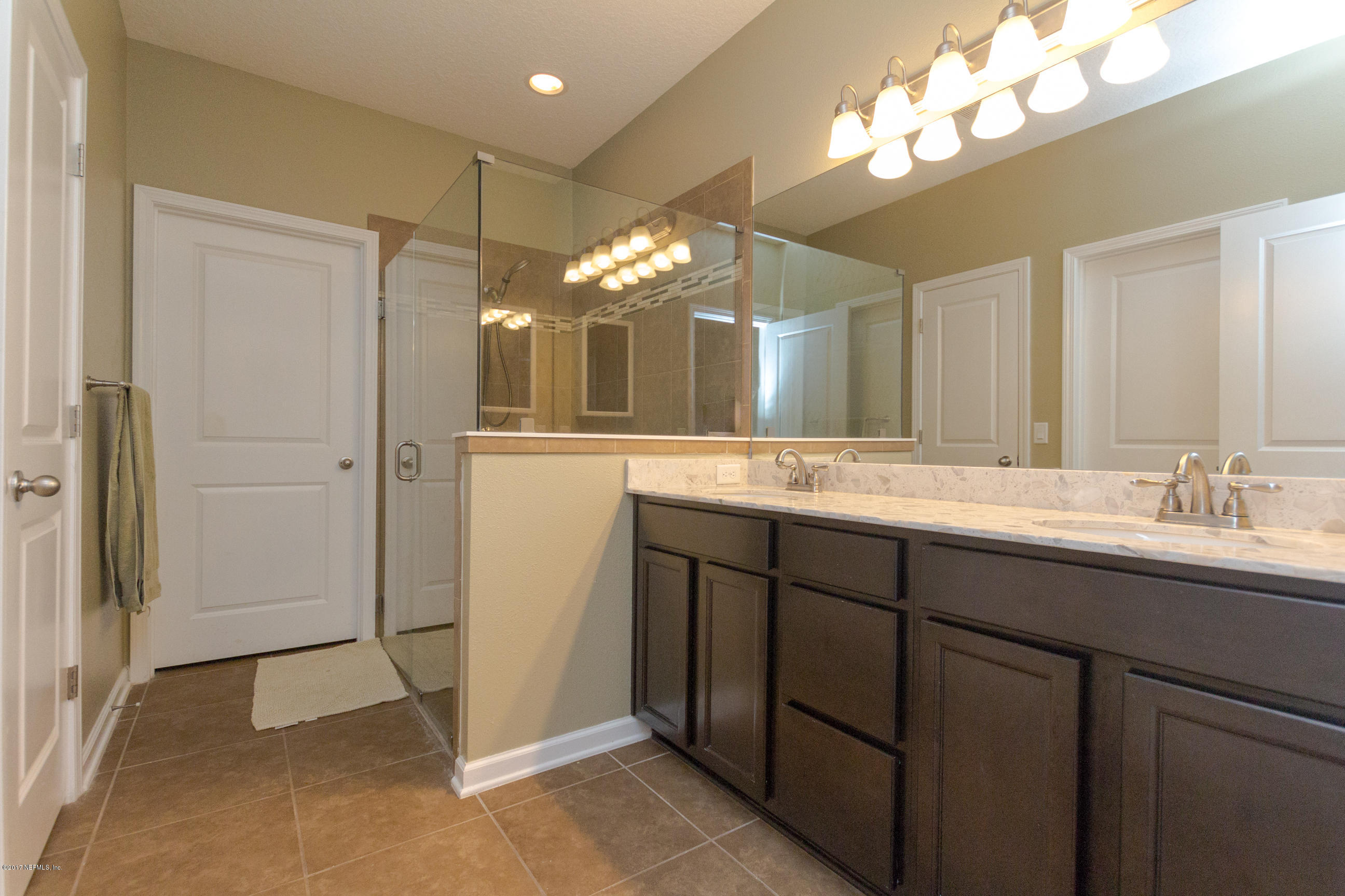 172 Rambling Water Run St. Johns, FL 32259 - Photo 8 of 56 Master Bathroom