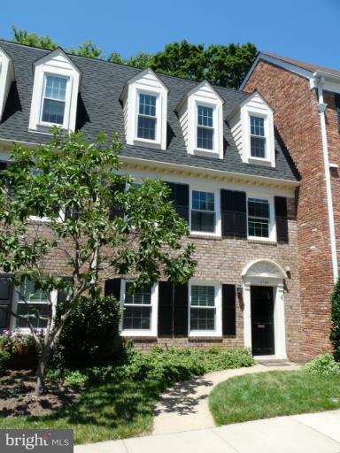 6754 Towne Lane Road McLean, VA 22101 - Photo 15 of 15 a front view of a house with a yard