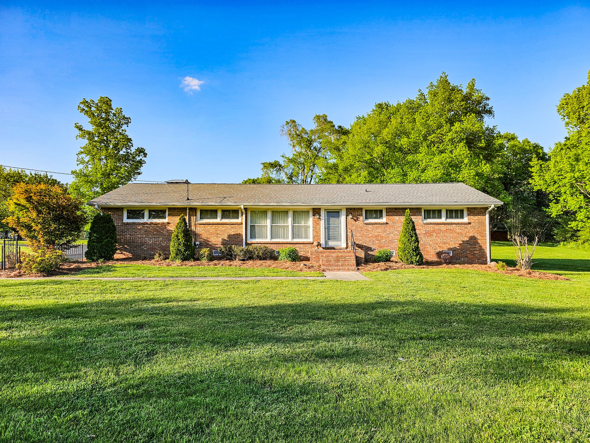 401 South Valley Road Shelbyville, TN 37160 - Photo 1 of 41 Welcome to 401 South Valley Road, Shelbyville, TN 37160
