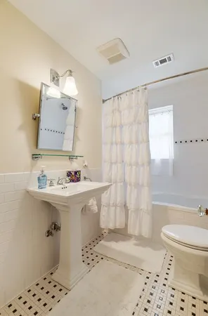 $675,000 | 854 South Church Street, Paris, TX 75460