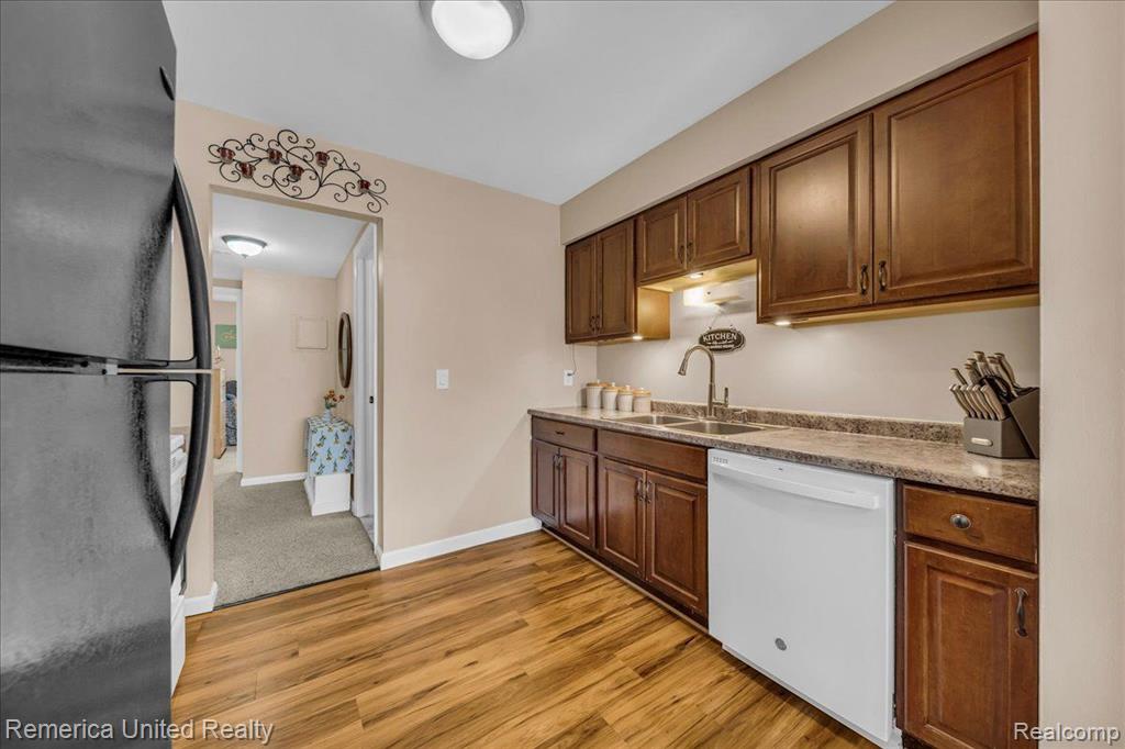 505 West Highland Road, Unit C13 Howell, MI 48843 - Photo 11 of 30
