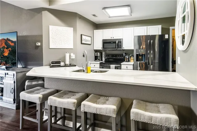 $425,000 | 51 Westshore Fls Court, Unit 4A, Lake Ozark, MO 65049