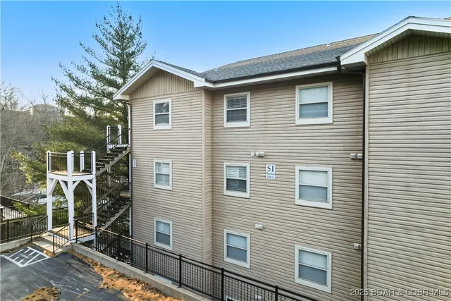 $425,000 | 51 Westshore Fls Court, Unit 4A, Lake Ozark, MO 65049