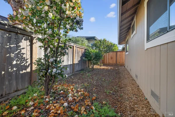 $3,200 | 663 Spring Lane, Sonoma, CA 95476
