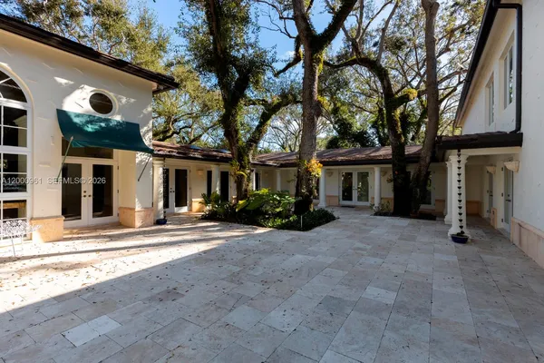 $39,000 | 10100 Lakeside Drive, Coral Gables, FL 33156