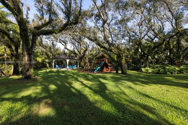$39,000 | 10100 Lakeside Drive, Coral Gables, FL 33156