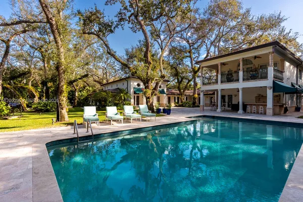 $39,000 | 10100 Lakeside Drive, Coral Gables, FL 33156