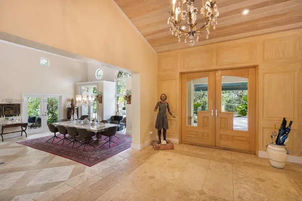 $39,000 | 10100 Lakeside Drive, Coral Gables, FL 33156
