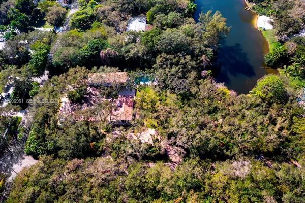 $39,000 | 10100 Lakeside Drive, Coral Gables, FL 33156