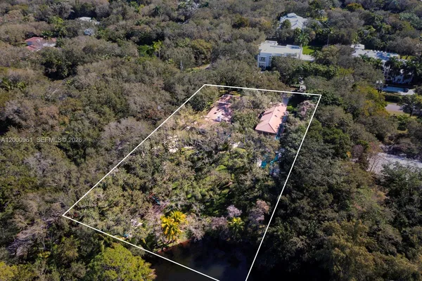 $39,000 | 10100 Lakeside Drive, Coral Gables, FL 33156