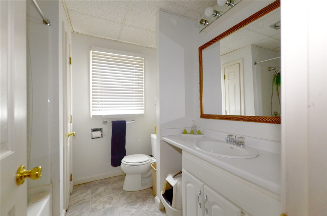 3311 East Main Road Portsmouth, RI 02871 - Photo 6 of 20 Gallery Image 6