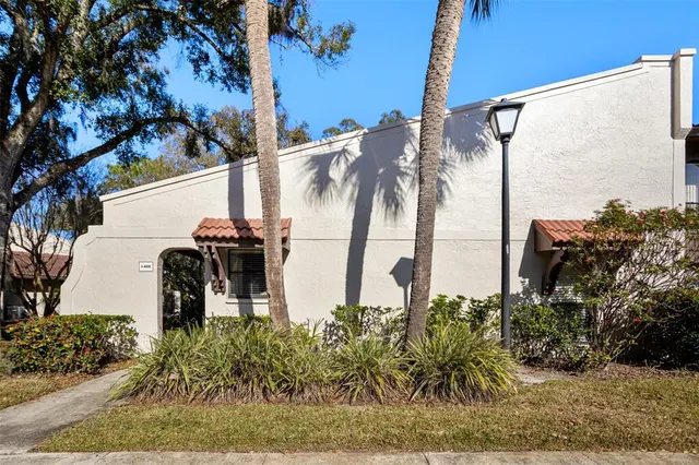 $299,900 | 3505 Tarpon Woods Boulevard, Unit I406, Palm Harbor, FL 34685
