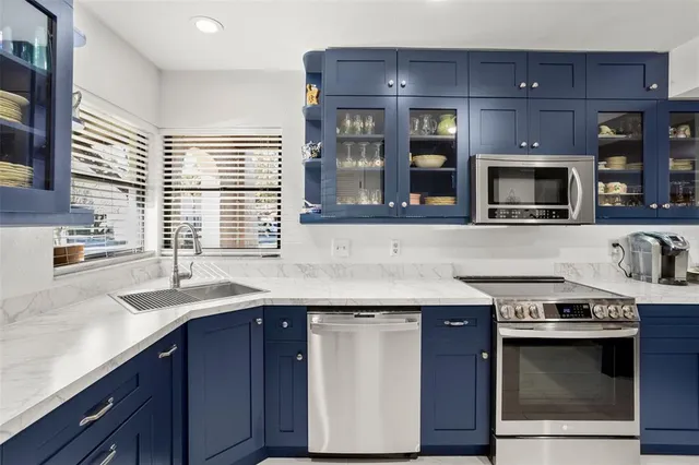 $299,900 | 3505 Tarpon Woods Boulevard, Unit I406, Palm Harbor, FL 34685