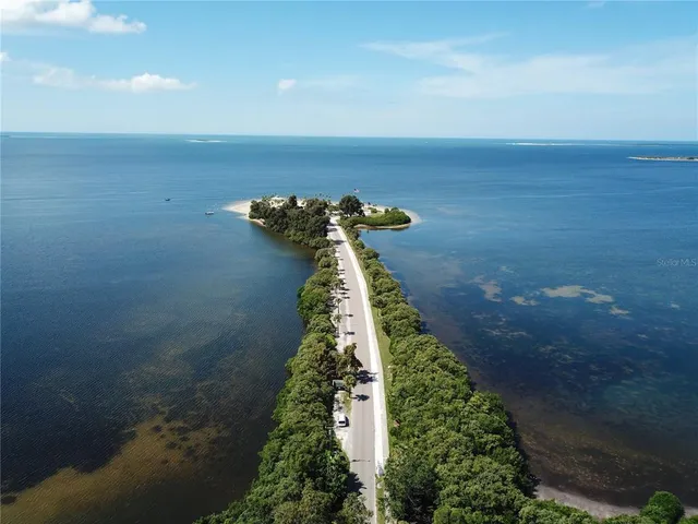 $299,900 | 3505 Tarpon Woods Boulevard, Unit I406, Palm Harbor, FL 34685