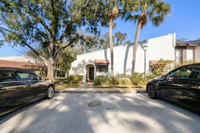 $299,900 | 3505 Tarpon Woods Boulevard, Unit I406, Palm Harbor, FL 34685