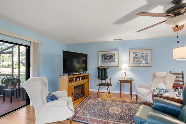 $299,900 | 3505 Tarpon Woods Boulevard, Unit I406, Palm Harbor, FL 34685