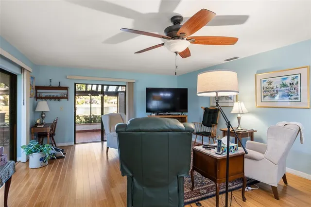 $299,900 | 3505 Tarpon Woods Boulevard, Unit I406, Palm Harbor, FL 34685