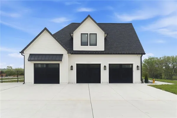 $1,300,000 | 11730 Hollingsworth Road, Kansas City, KS 66109