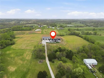 $1,300,000 | 11730 Hollingsworth Road, Kansas City, KS 66109