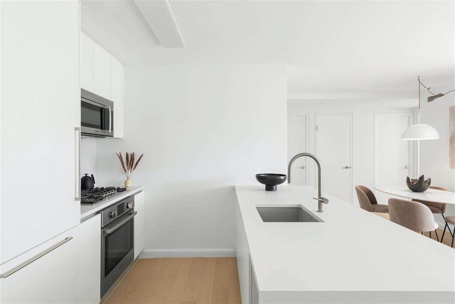 1 Union Square South, Unit 18O Manhattan, NY 10003 - Photo 1 of 9