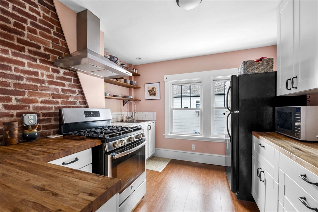 45 Sohier Road, Unit 2 Beverly, MA 01915 - Photo 14 of 34 Gallery Image 14