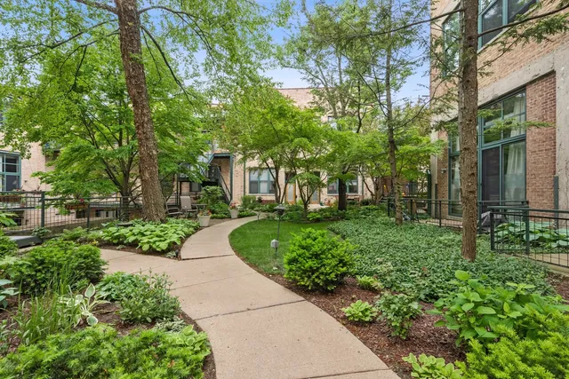 $224,900 | 601 Linden Place, Unit 219, Evanston, IL 60202