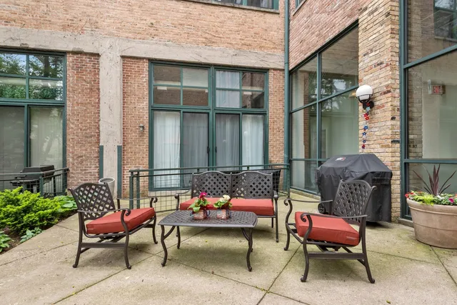 $224,900 | 601 Linden Place, Unit 219, Evanston, IL 60202
