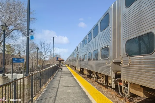 $224,900 | 601 Linden Place, Unit 219, Evanston, IL 60202