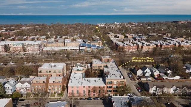 $224,900 | 601 Linden Place, Unit 219, Evanston, IL 60202