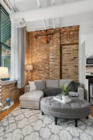 $224,900 | 601 Linden Place, Unit 219, Evanston, IL 60202