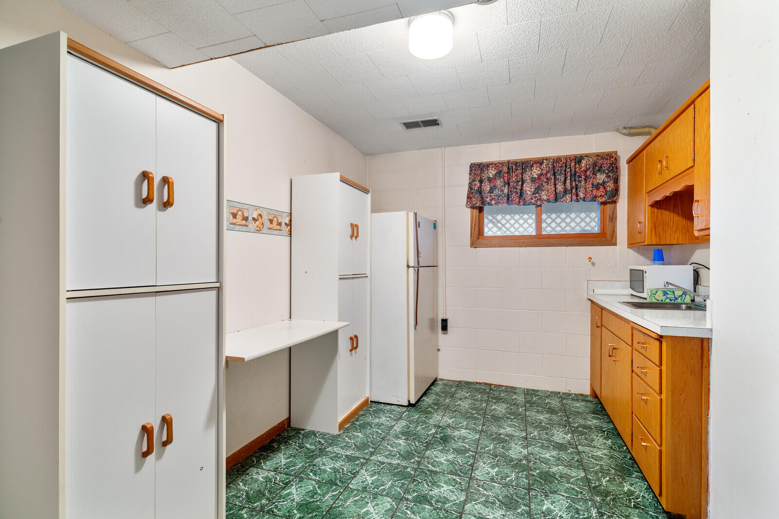 425 Church Street Holmen, WI 54636 - Photo 30 of 34 30_425ChurchSt_BonusRm1_mls