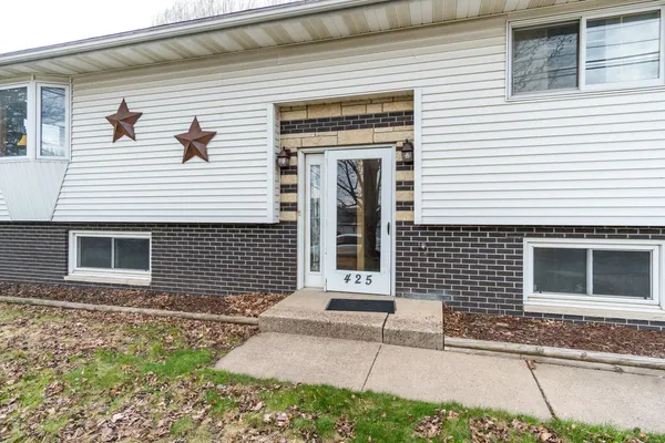 $389,900 | 425 Church Street, Holmen, WI 54636