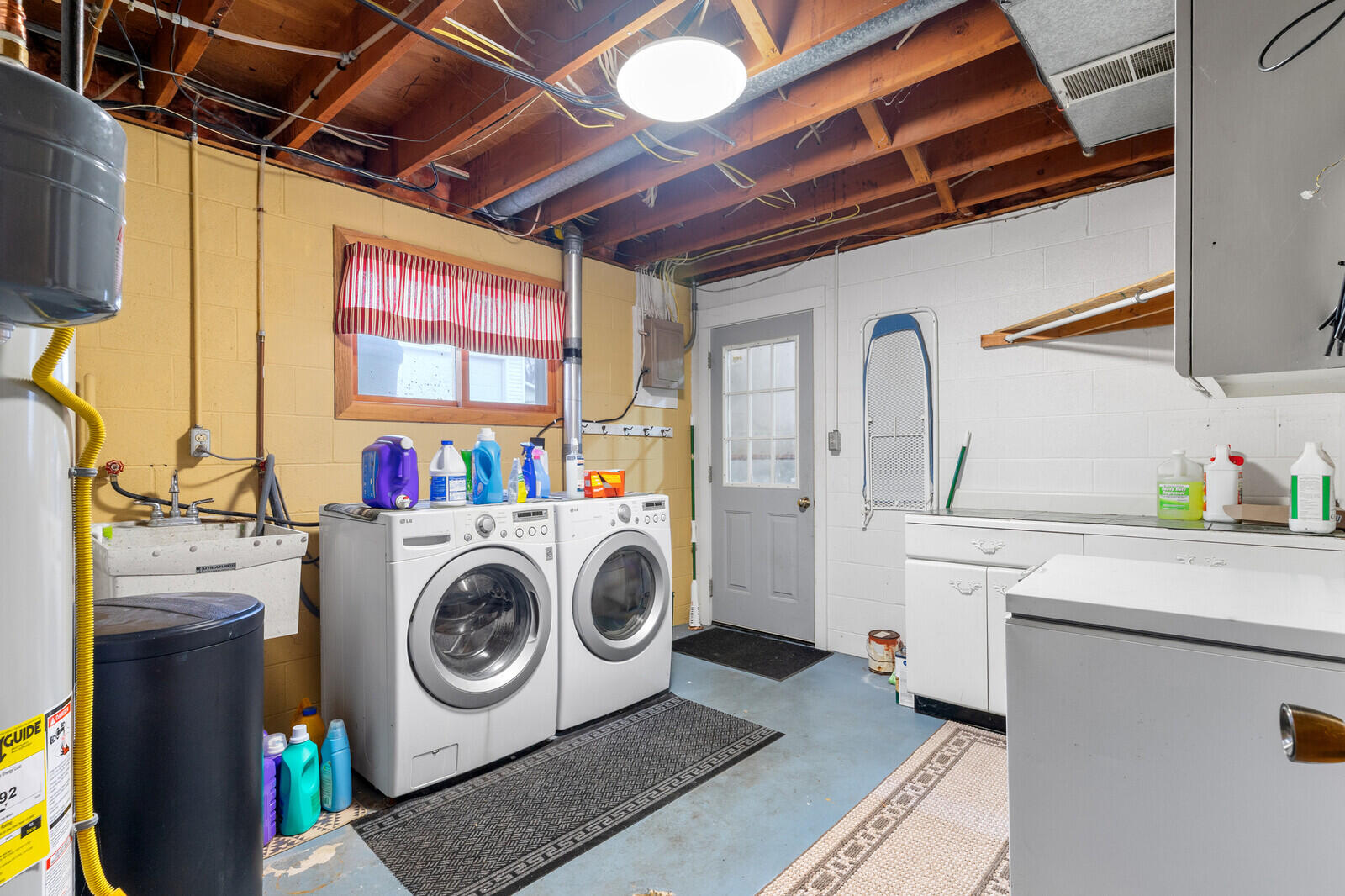 425 Church Street Holmen, WI 54636 - Photo 31 of 34 31_425ChurchSt_Laundry1_mls