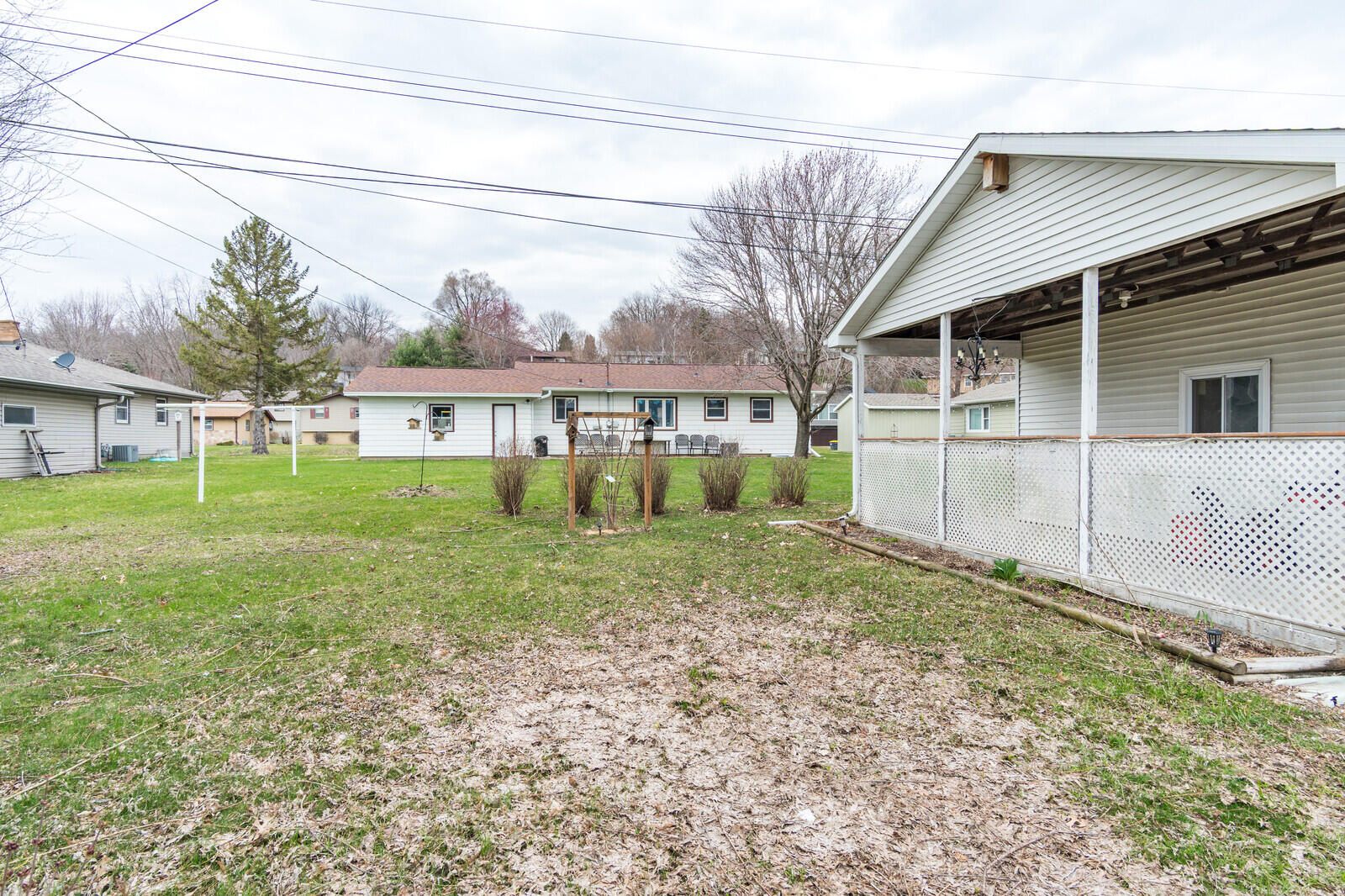 425 Church Street Holmen, WI 54636 - Photo 8 of 34 08_425ChurchSt_Exterior8_mls