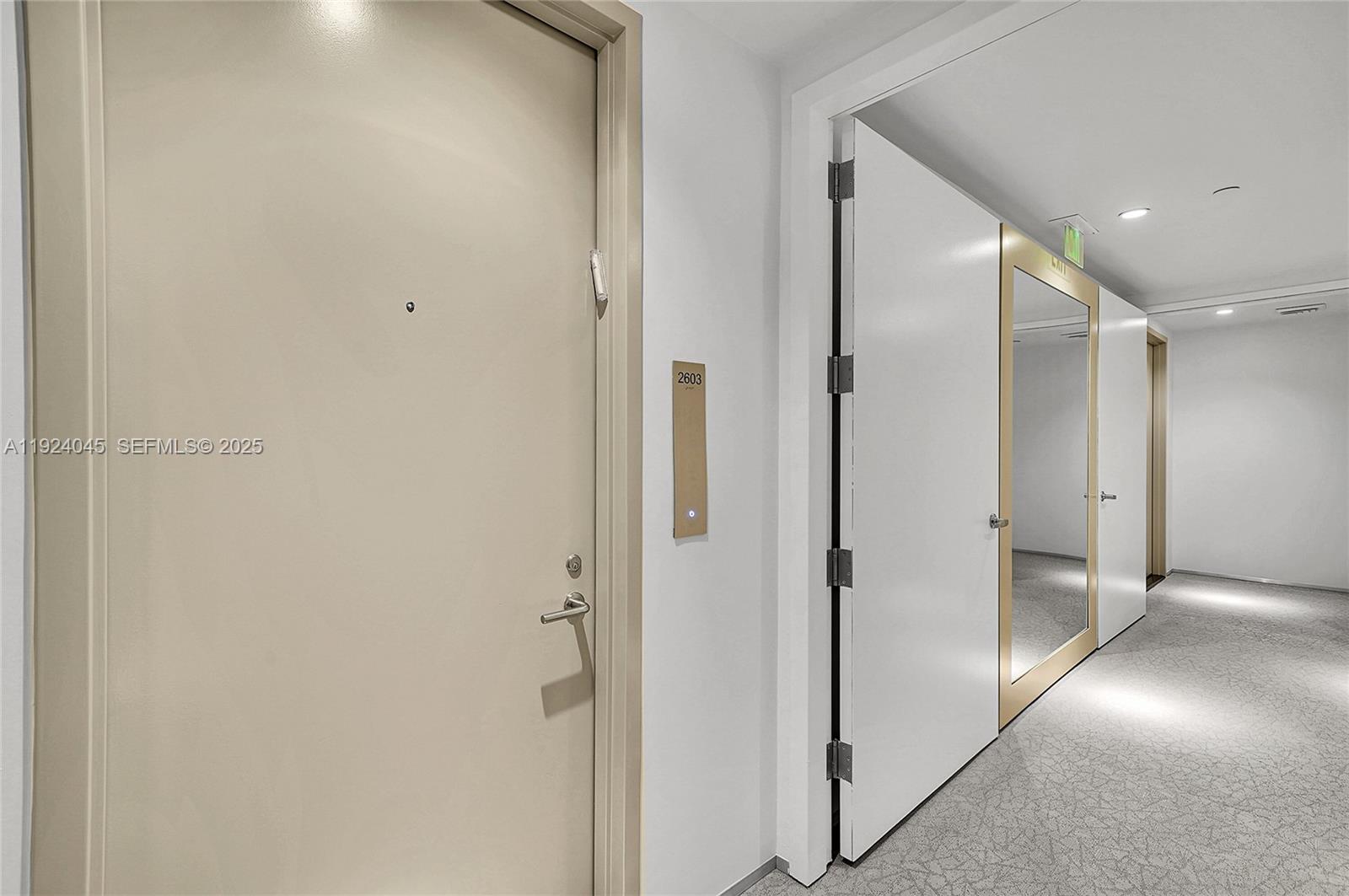 1040 Biscayne Boulevard, Unit 2603 Miami, FL 33132 - Photo 24 of 40 a view of elevator